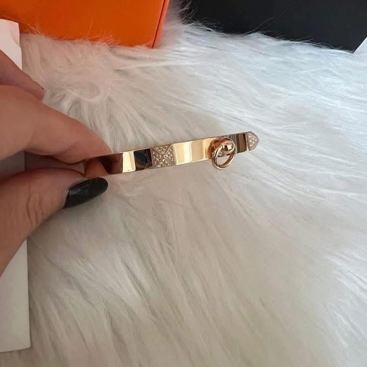 9新CDC玫瑰金半鑽手環SH-2
