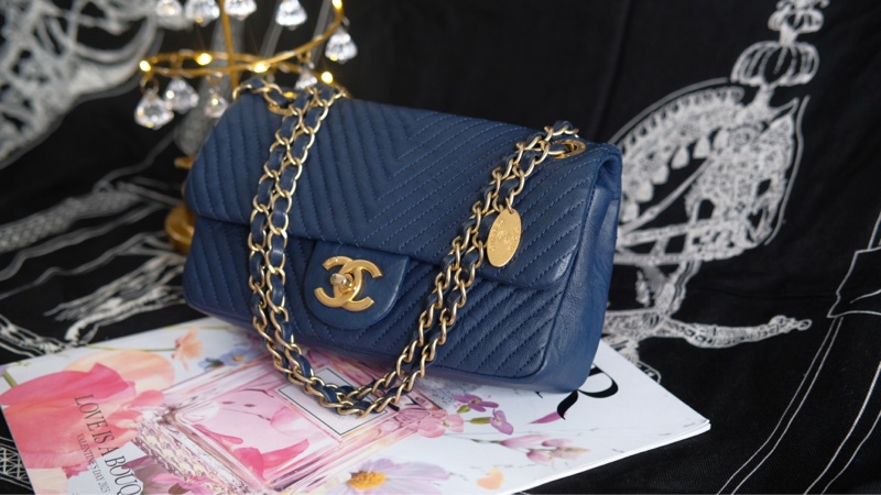 Chanel藍金釦牛皮 大mini cf-1