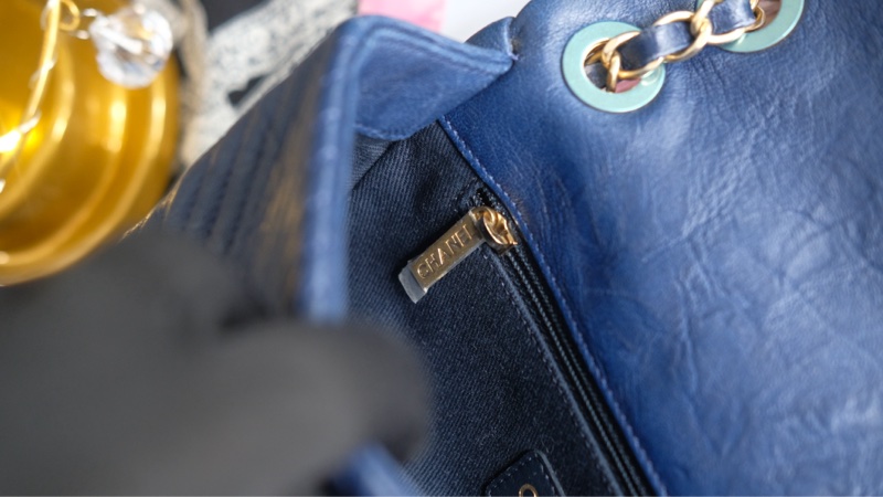 Chanel藍金釦牛皮 大mini cf-20