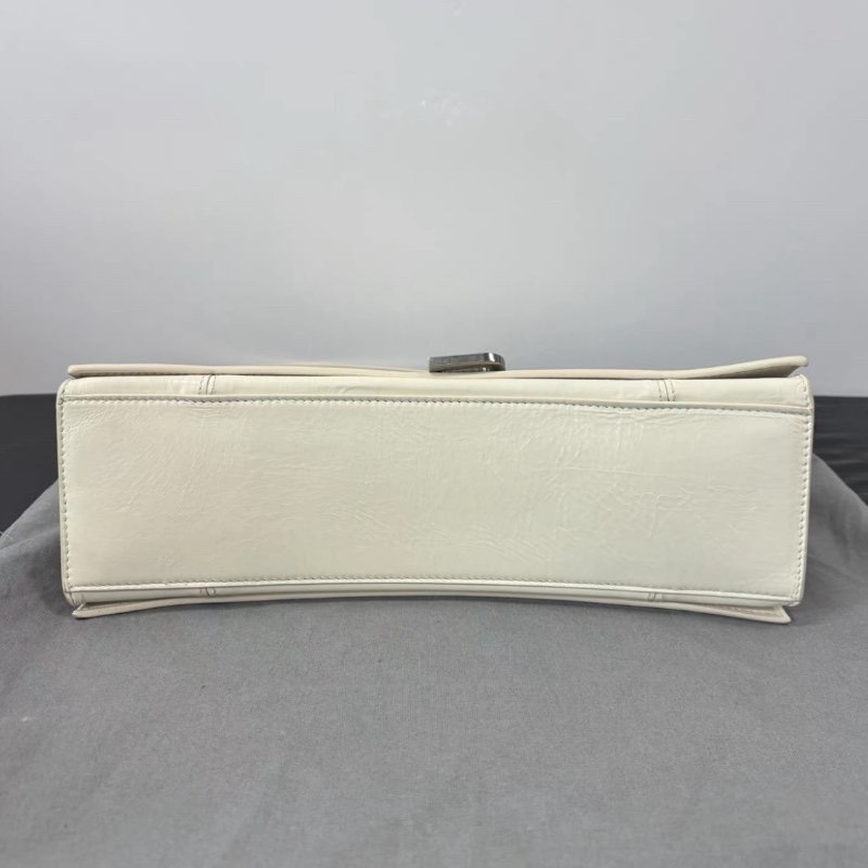 BALENCIAGA 油蠟皮奶白色肩背斜背腋下包31*19*10 98新配件塵袋吊牌-3