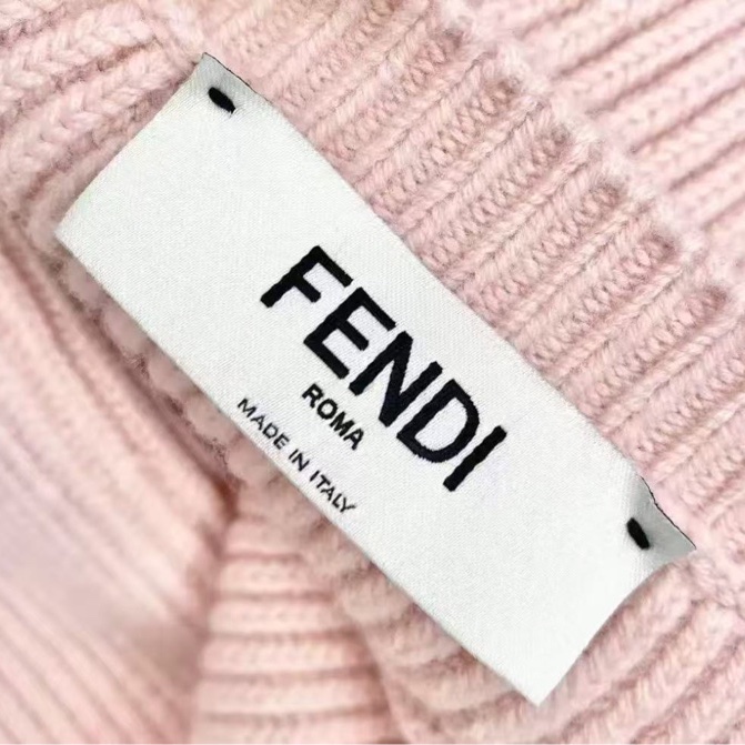 FENDI 秀款兩件套毛衣 原價十萬 非常新-2