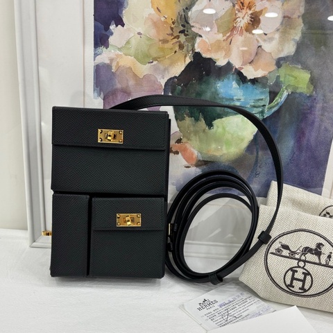 Hermes愛馬仕 Kelly Multipocket To Go，黑色金扣，Epsom牛皮，三合一設計可單肩斜挎 K刻 全新