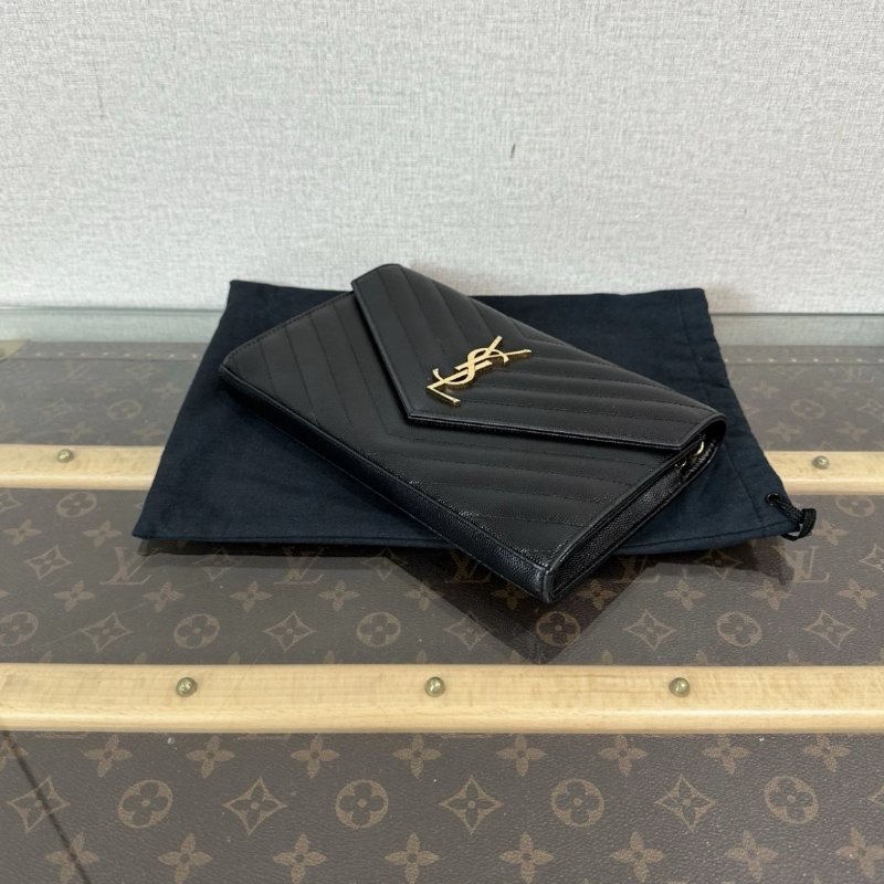 YSL 黑色金扣荔枝紋肩背斜背信封包 22*14*3 99新配件塵袋-4