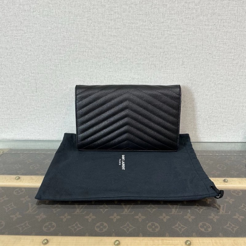 YSL 黑色金扣荔枝紋肩背斜背信封包 22*14*3 99新配件塵袋-5