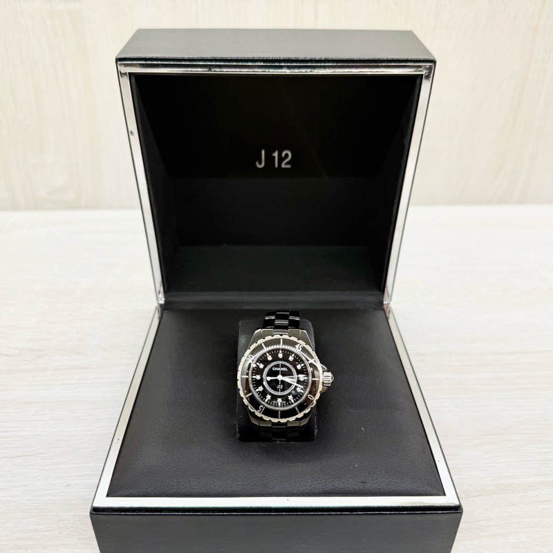 CHANEL黑色陶瓷12點鑽石英錶J12 33mm-5