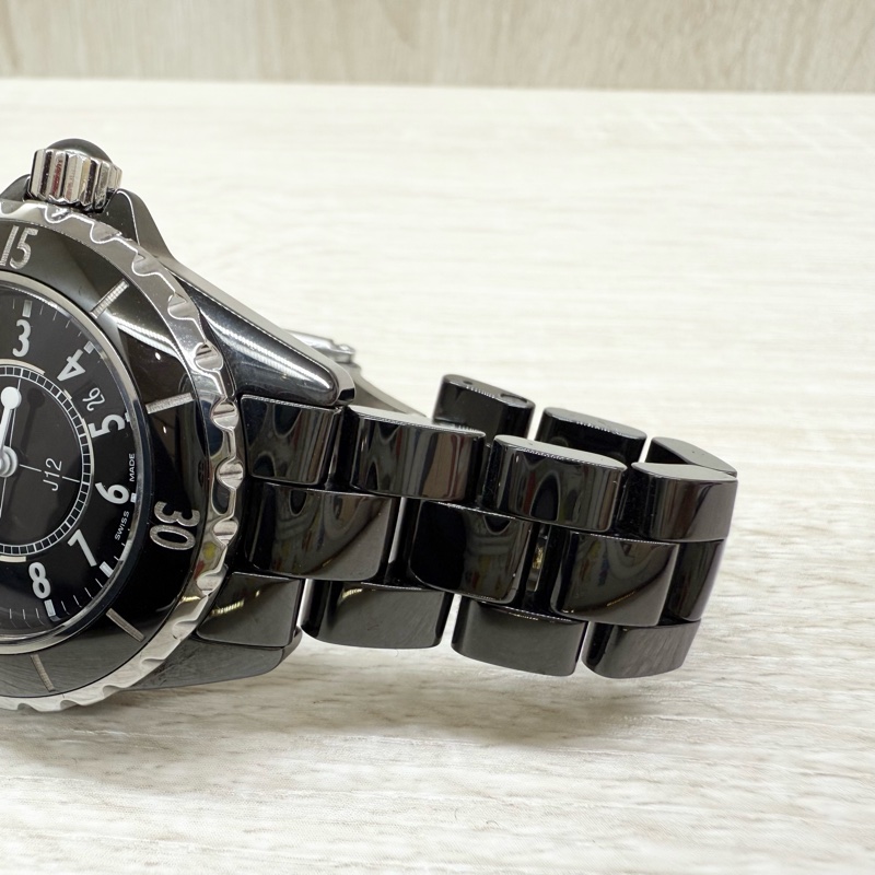 CHANEL黑色陶瓷石英錶J12 33mm/H0682-3