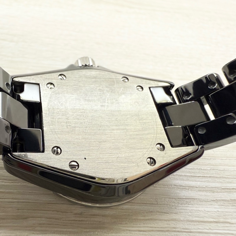 CHANEL黑色陶瓷石英錶J12 33mm/H0682-12