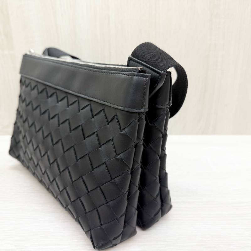 BV黑色牛皮編織Intrecciato Duo 斜背包-5
