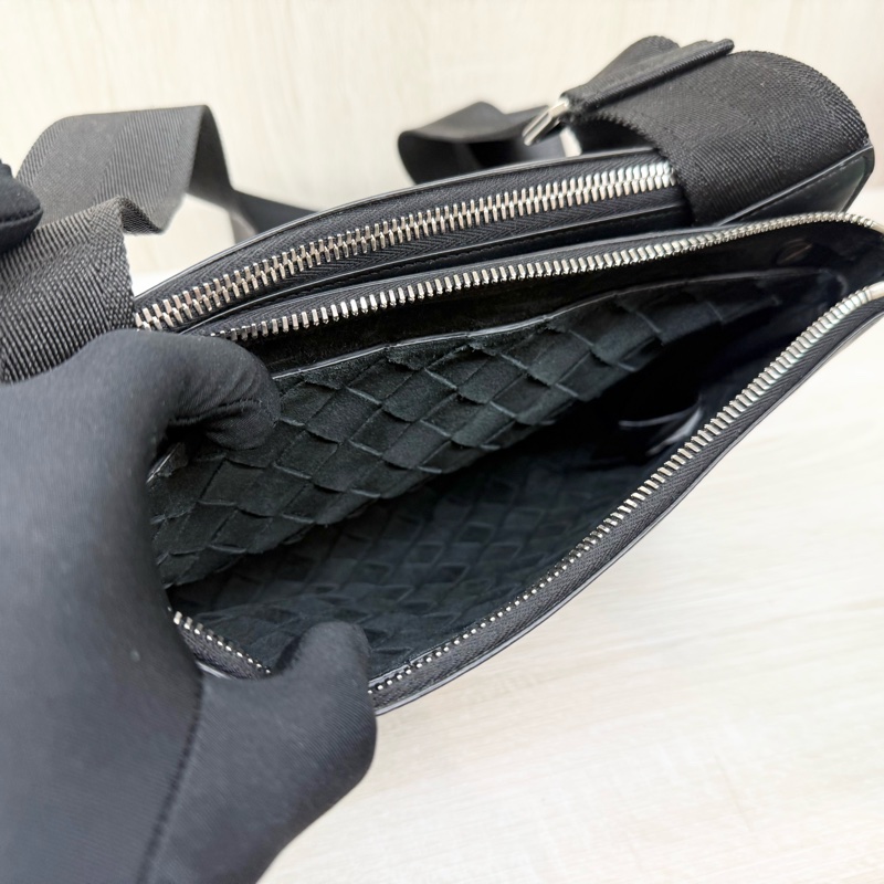 BV黑色牛皮編織Intrecciato Duo 斜背包-8