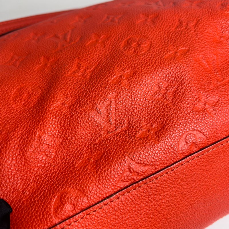 LV M41169 橘紅壓紋托特包-6