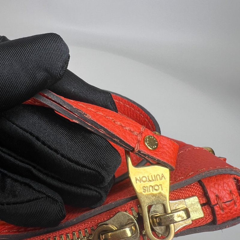 LV M41169 橘紅壓紋托特包-10