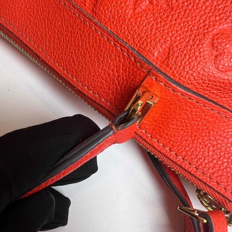LV M41169 橘紅壓紋托特包-11