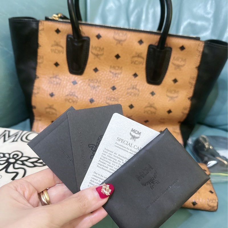 MCM 真皮手提肩背斜背包(贈送MCM皮夾）-2