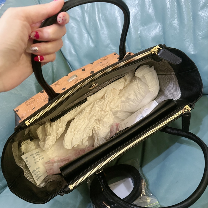 MCM 真皮手提肩背斜背包(贈送MCM皮夾）-7