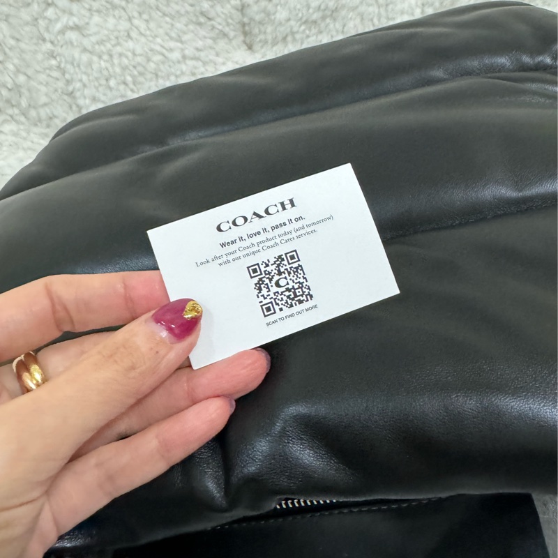 全新 coach 黑色澎澎包-5