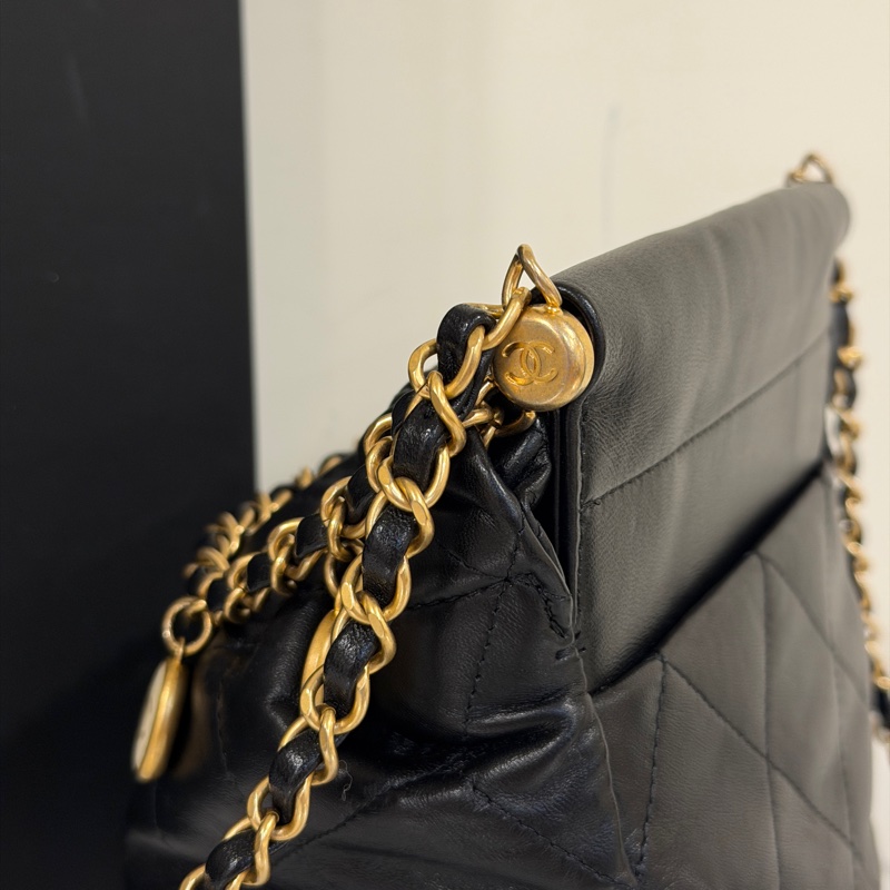 #專櫃近20萬 #99新閒置 香奈兒23p小福袋22bag寶石糖果吊墜❤️🔥-21