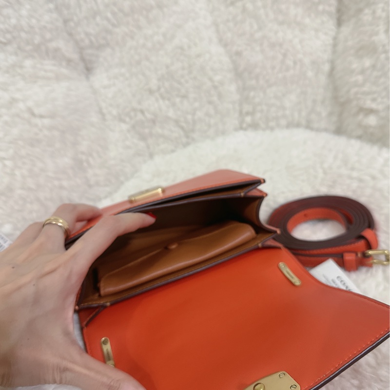 【全新COACH】BANDIT 斜背包-27