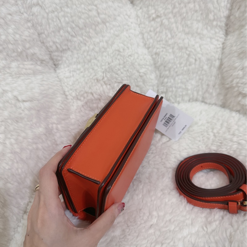 【全新COACH】BANDIT 斜背包-28