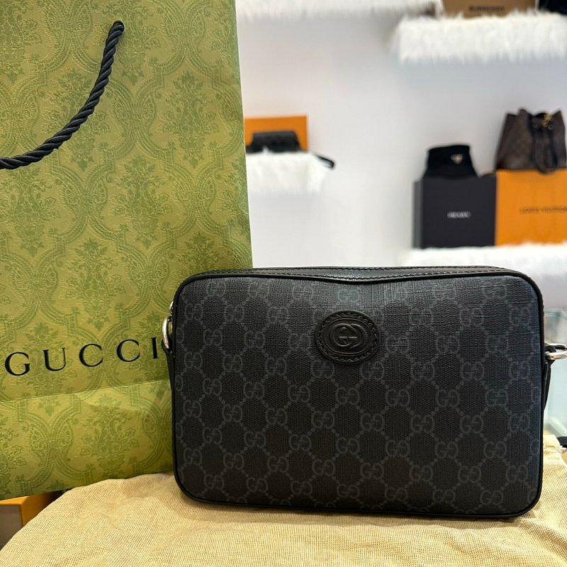 *SHIHNA名牌精品* GUCCI 黑灰老花斜背包 / 手拿包-0