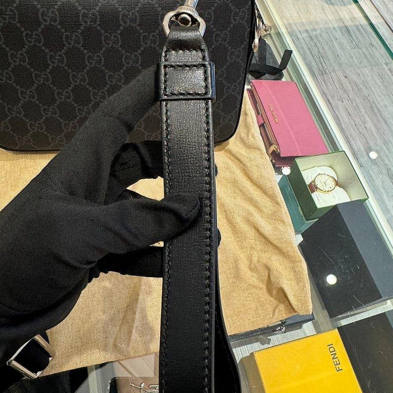 *SHIHNA名牌精品* GUCCI 黑灰老花斜背包 / 手拿包-5