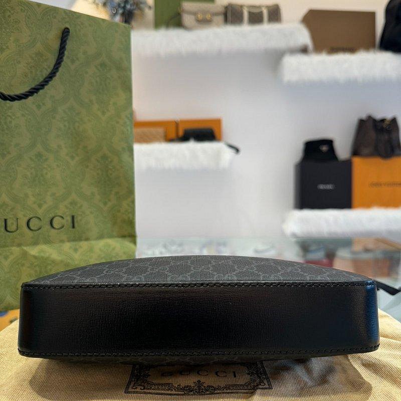 *SHIHNA名牌精品* GUCCI 黑灰老花斜背包 / 手拿包-6