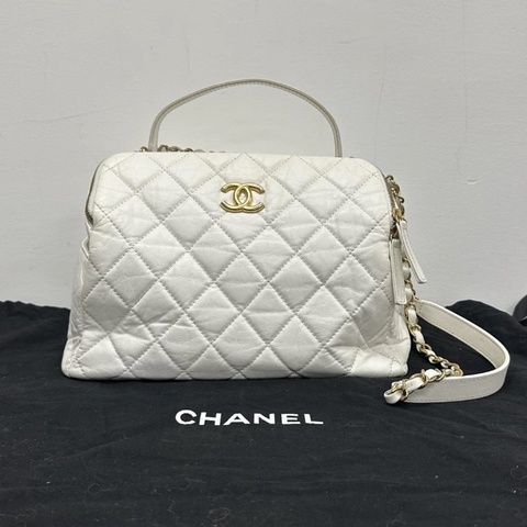 CHANEL 白色金扣復古皮穿鏈肩背斜背包 25*17*16 98新配件塵袋
