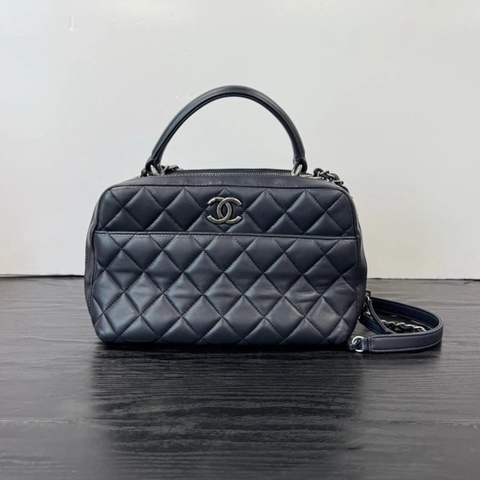 CHANEL trendy cc銀扣藍色相機包 28*16*13 99新配件塵袋
