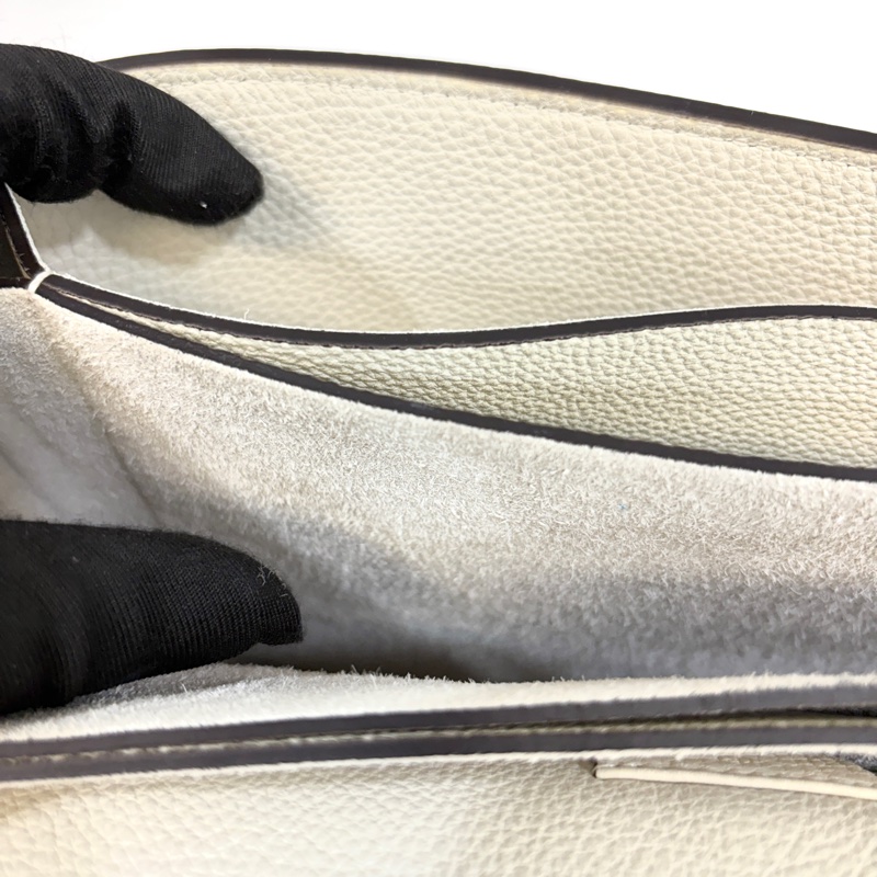 GUCCI牛皮白色插釦下蓋側背包362971-30