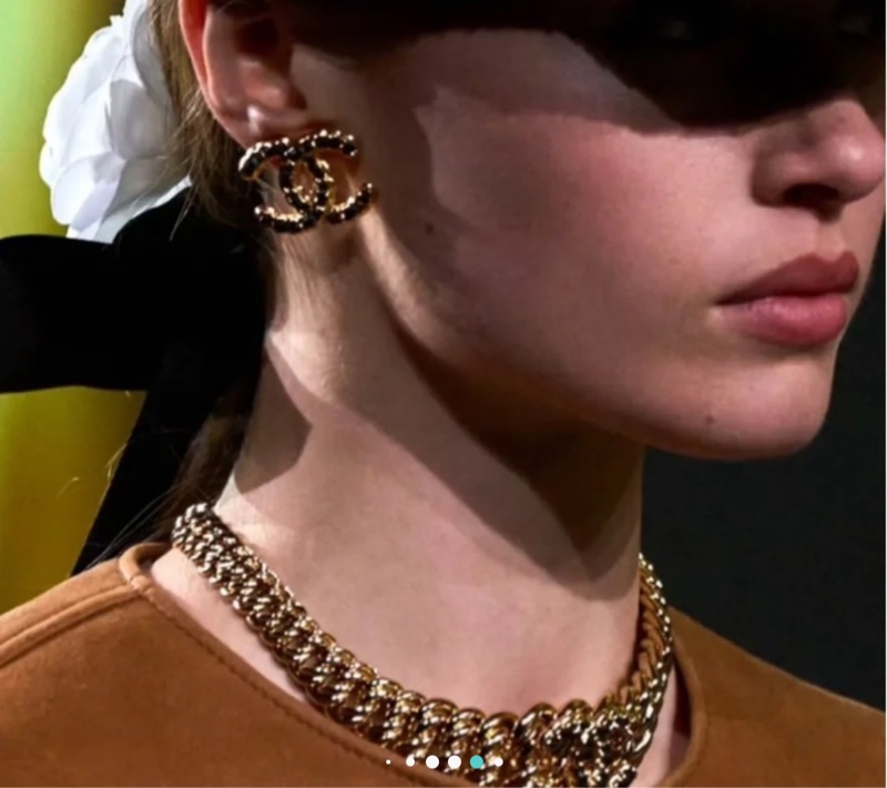 真品 CHANEL 24K 大雙C 經典 皮穿鍊 耳環 耳針 金色 3cm ABD671香奈兒-1