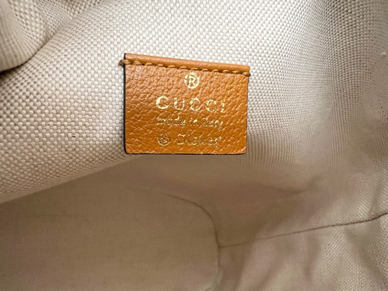 Gucci 咖pvc拼黃褐色牛皮Disney米奇老鼠聯名束口水桶包-10