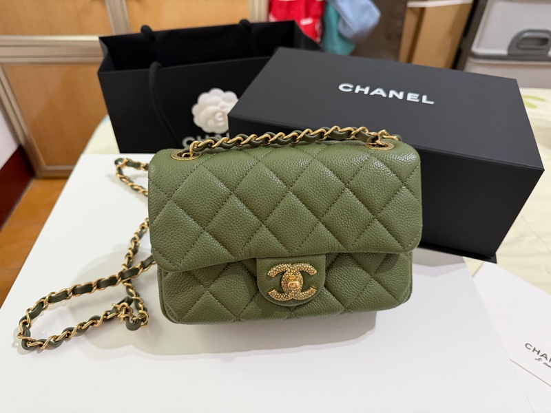 Chanel 小型綠色方包-1