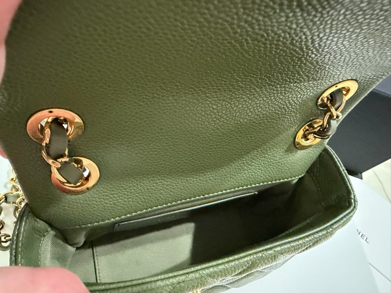Chanel 小型綠色方包-9