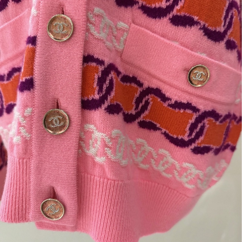 CHANEL 23B 粉色羊絨針織開衫 36碼-4