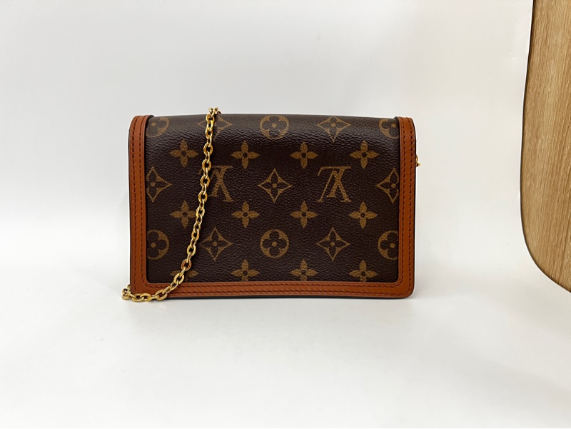 LV 雙色原花Dauphine金釦WOC斜背鏈包M68746-1