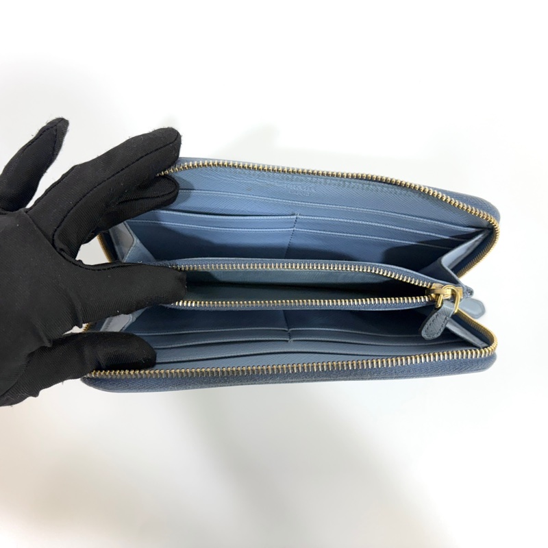 prada天藍色八卡ㄇ拉長夾-5