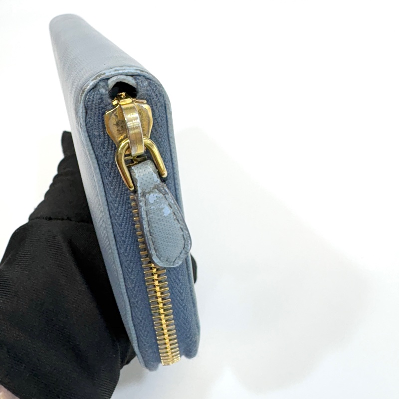 prada天藍色八卡ㄇ拉長夾-7