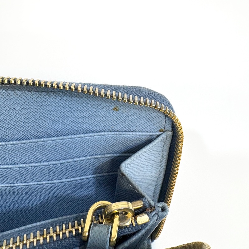 prada天藍色八卡ㄇ拉長夾-24