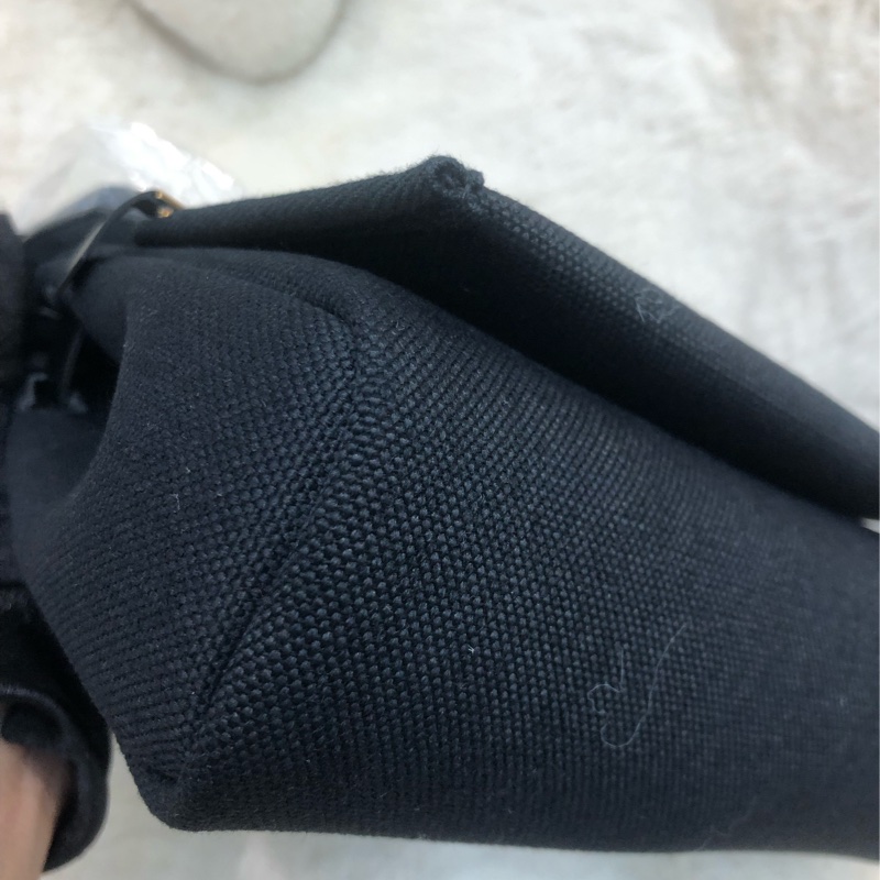 Hermes 黑色金扣Mini Herbag XB889-10