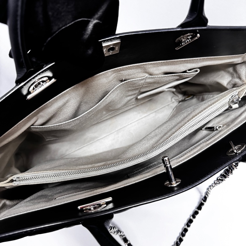 （極新 超稀有⏰） Chanel 皺紋牛皮 大飛機包 專櫃35萬！-14