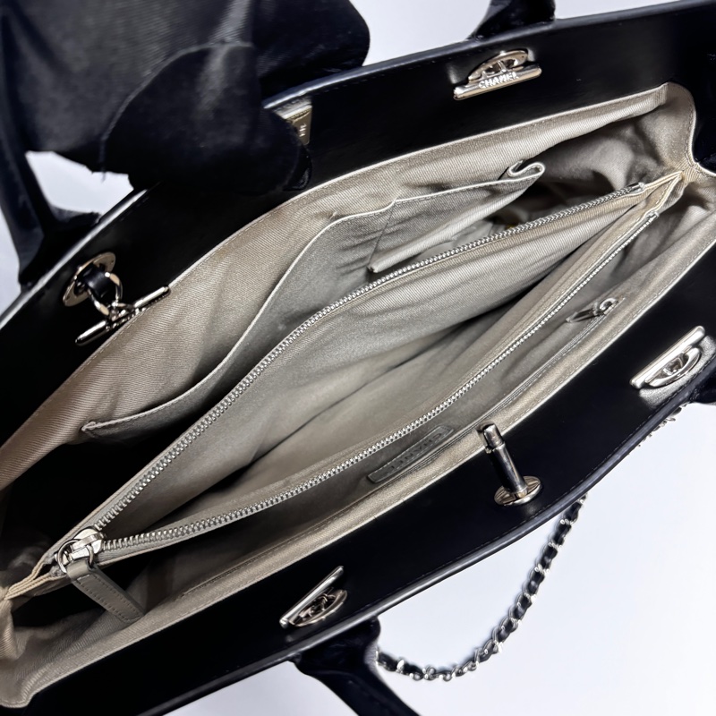 （極新 超稀有⏰） Chanel 皺紋牛皮 大飛機包 專櫃35萬！-17