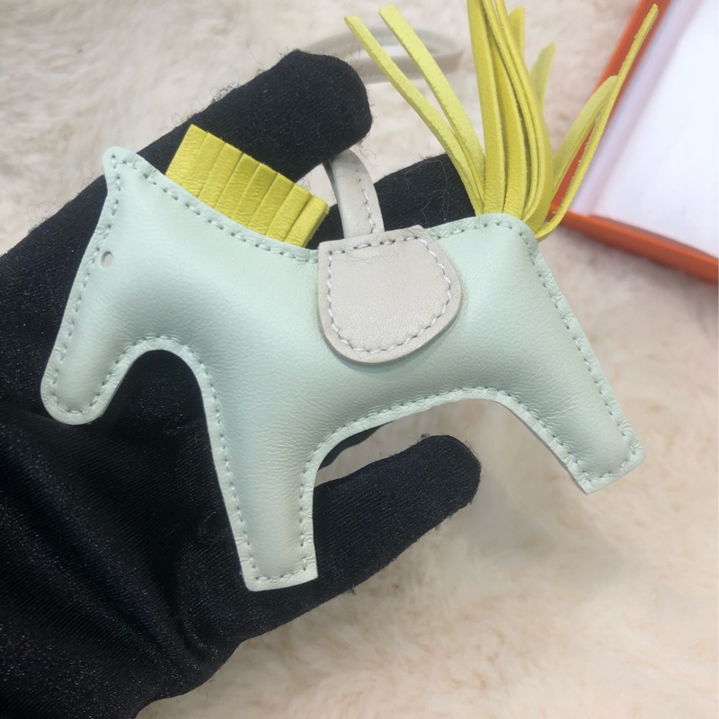 Hermes 薄荷綠拼黃 馬仔掛飾 XB878-1