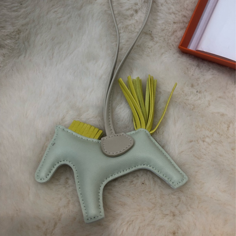 Hermes 薄荷綠拼黃 馬仔掛飾 XB878-3