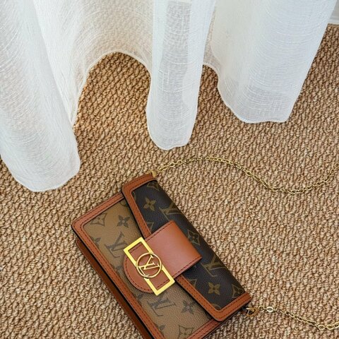 LV Dauphine達芙妮WOC 鏈條包M68746