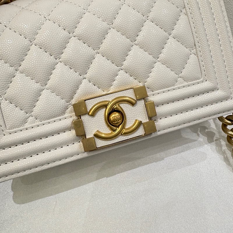 Chanel Boy20白荔枝牛皮手把款-6