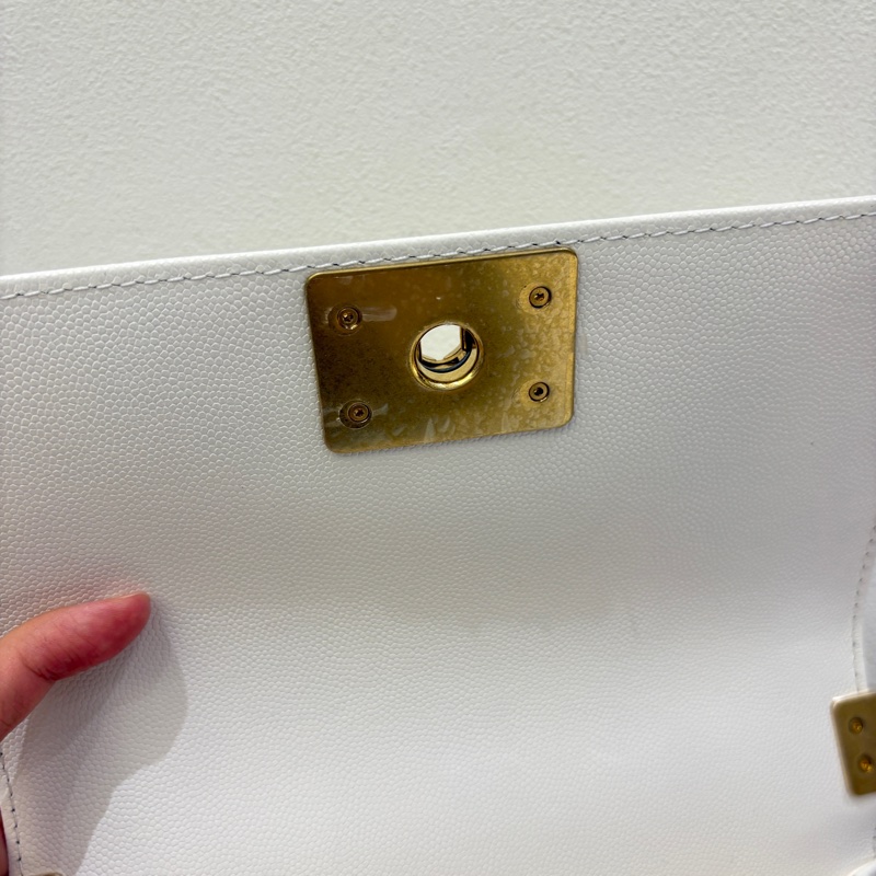 Chanel Boy20白荔枝牛皮手把款-12