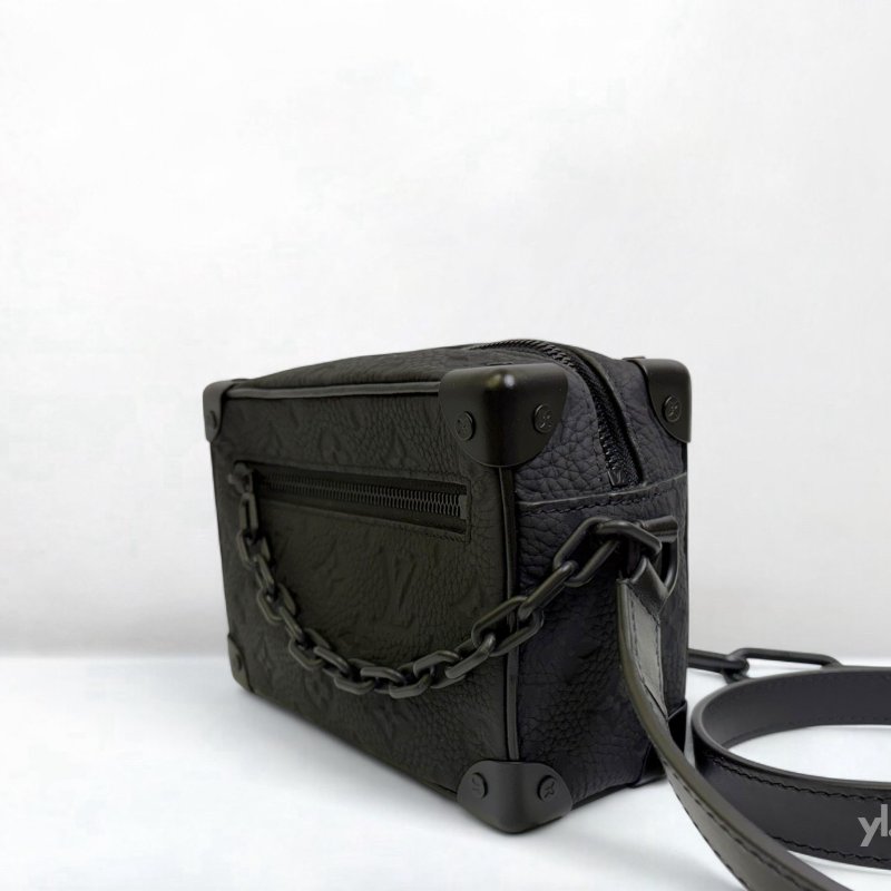 LV Mini Soft Trunk黑牛皮壓紋斜背包M55702-3