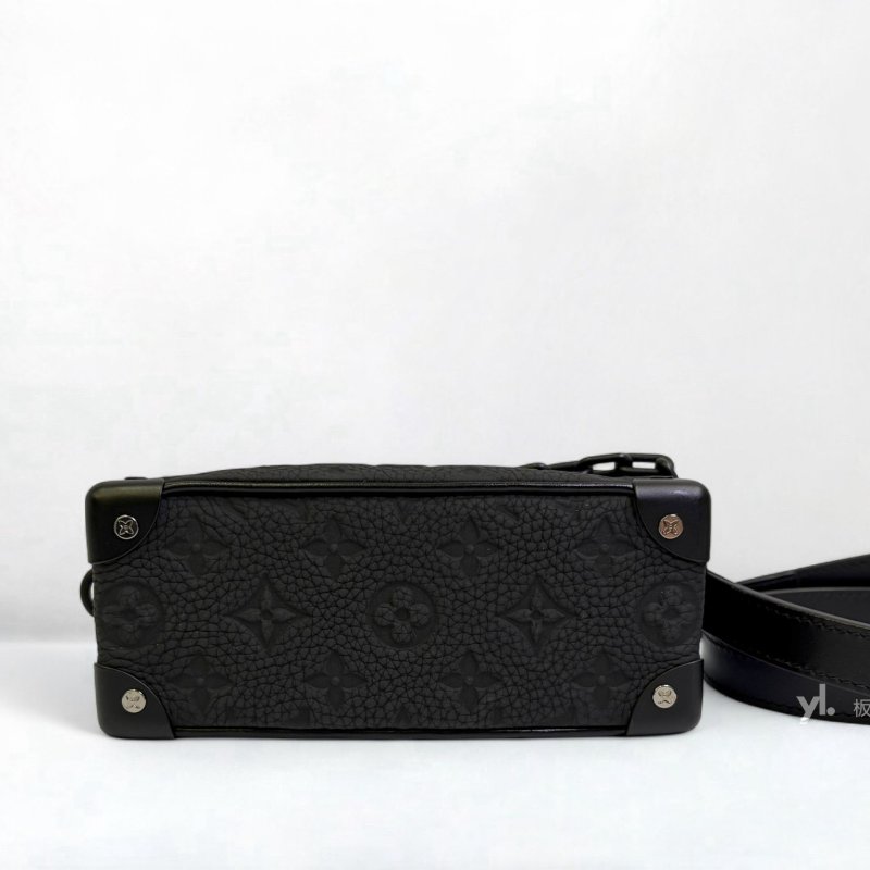 LV Mini Soft Trunk黑牛皮壓紋斜背包M55702-5