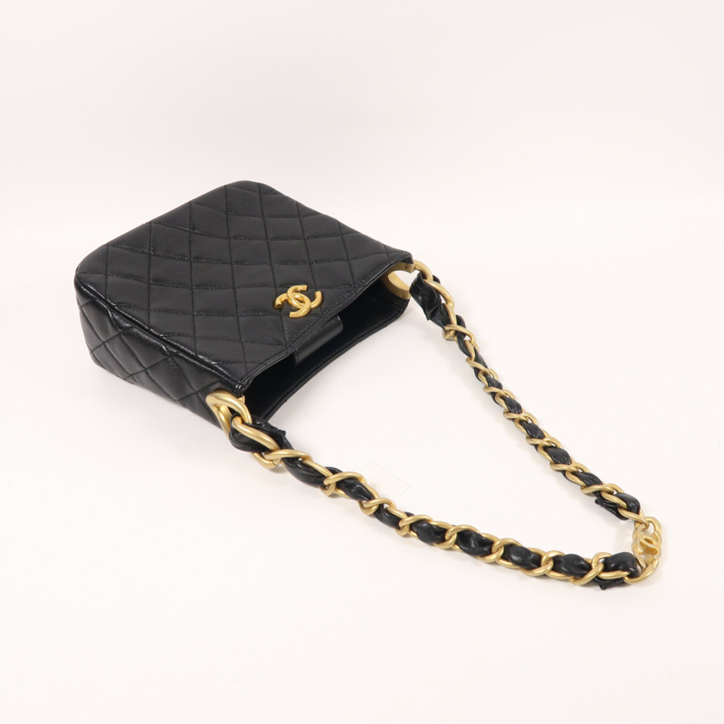 CHANEL 牛皮皮革Hobo Bag金扣鏈帶肩背袋-7