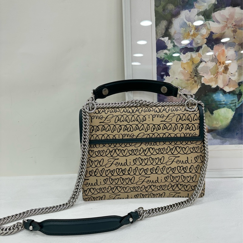 Fendi 芬迪 情人節限定 拼色拼皮 超級洋氣 很難撞包-2