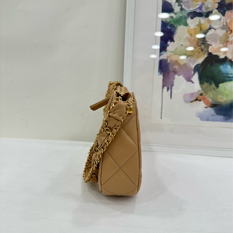 Chanel香奈兒 23K 奶茶色 大 hobo腋下包 晶片款 有購證 📐尺寸:13.5*23.5*5.3-3